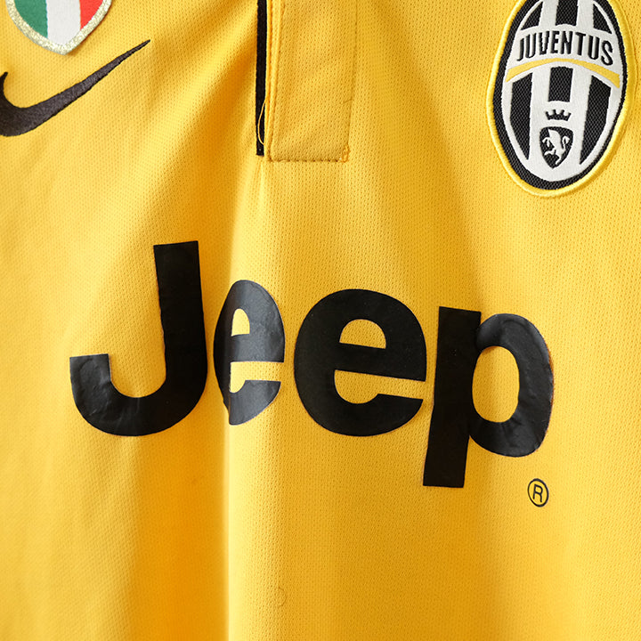 Vintage Juventus Vidal Jersey - L