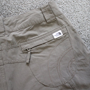 Vintage The North Face WOMENS Shorts - 8