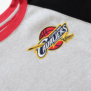 Cleveland Cavaliers Embroidered Logo Crewneck - L