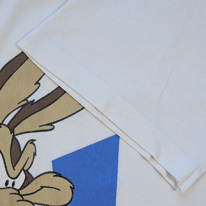 Vintage 1996 Looney Tunes Graphic Single Stitch T-Shirt - L