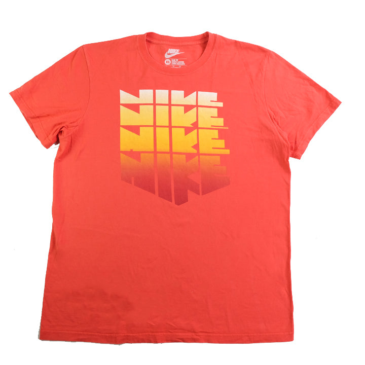 Nike Spell Out Graphic T-Shirt - L