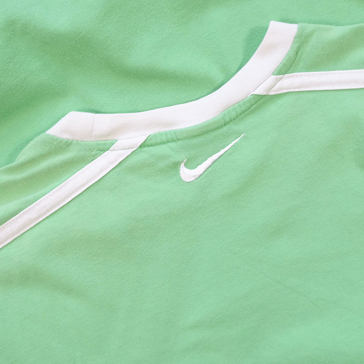 Vintage Nike Embroidered Logo T-Shirt - L
