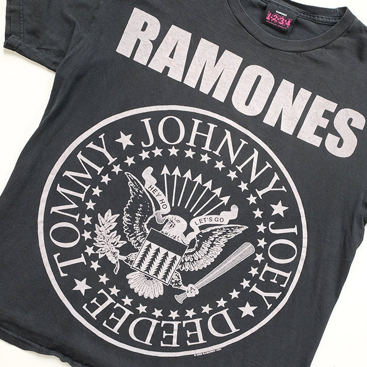 Ramones Classic Graphic T-Shirt - M