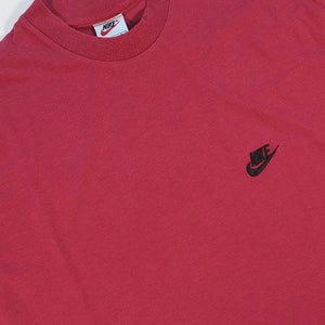 Vintage Nike Embroidered T-Shirt - M